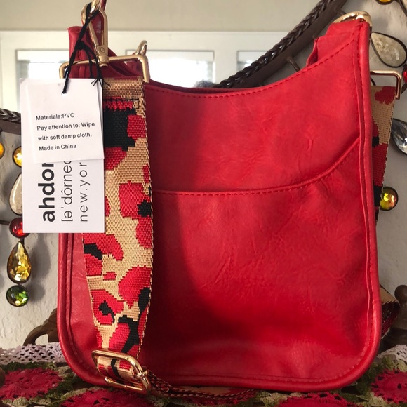 Ahdorned Bags Nwt Ahdorned Faux Leather Messenger Crossbody Wanimal